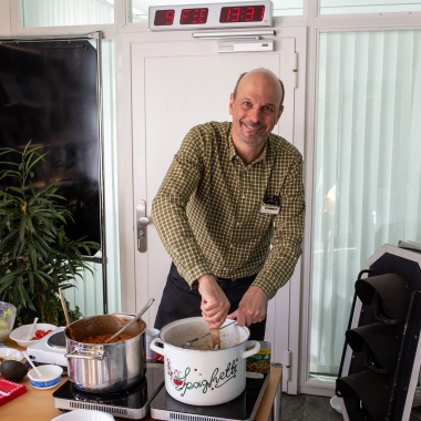 Marcel hat zwei superfeine Tomaten- und Pilzrisotto gekocht, auch dir tausend Dank! Foto : Julian Brückel, 09.02.2020