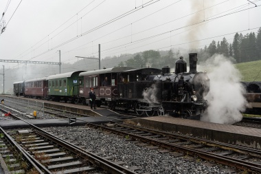 Dampfzug bei der Abfahrt in Sumiswald-Grünen nach Huttwil anlässlich dem öffentlichen Fahrsonntag vom 14.06.2020. Foto: Julian Brückel