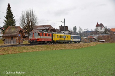 Funkmesszug mit Re 420 109 SwissExpress am 07.03.19 bei Ei. Foto : Quirinus Reichen
